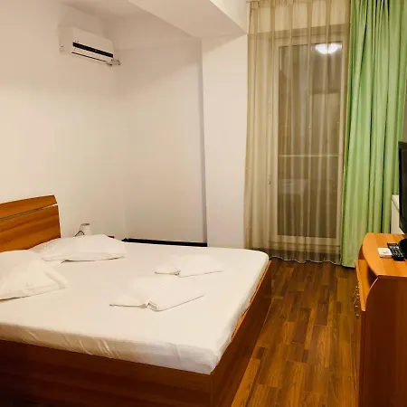 David Summerland דירה