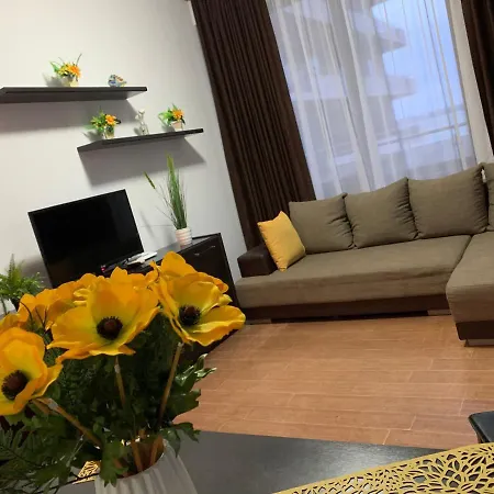 David Summerland דירה מאמאיה