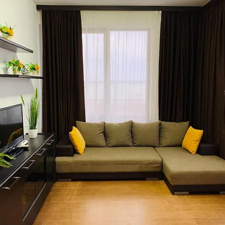 David Summerland דירה מאמאיה