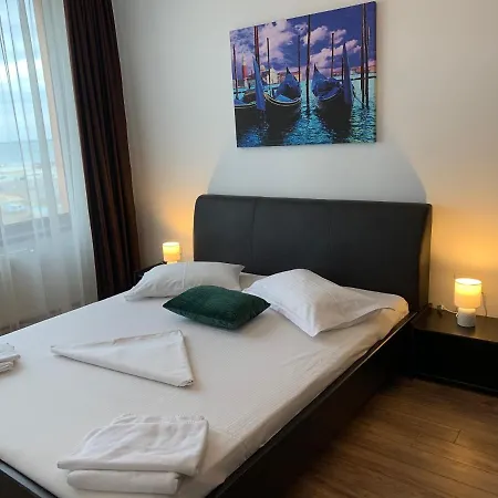 דירה David Summerland *